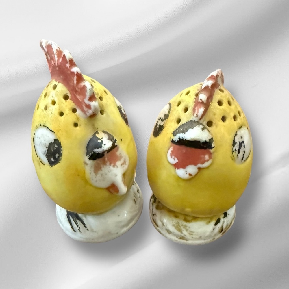 Vintage Chickens Eggs Salt & Pepper Shakers